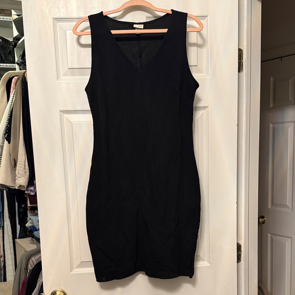 Elegant Black Sleeveless Dress